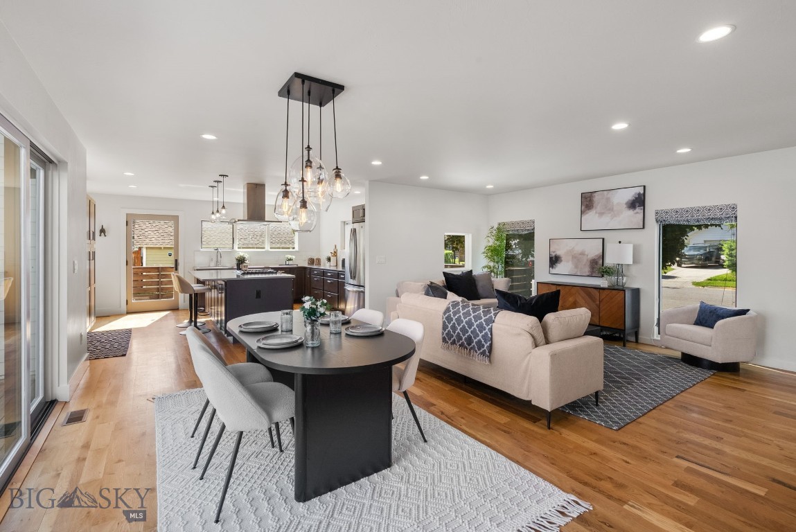 817 W Story Street