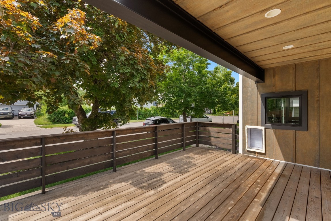 817 W Story Street