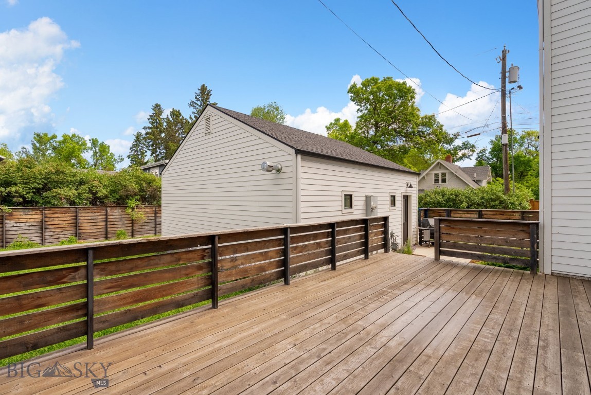 817 W Story Street