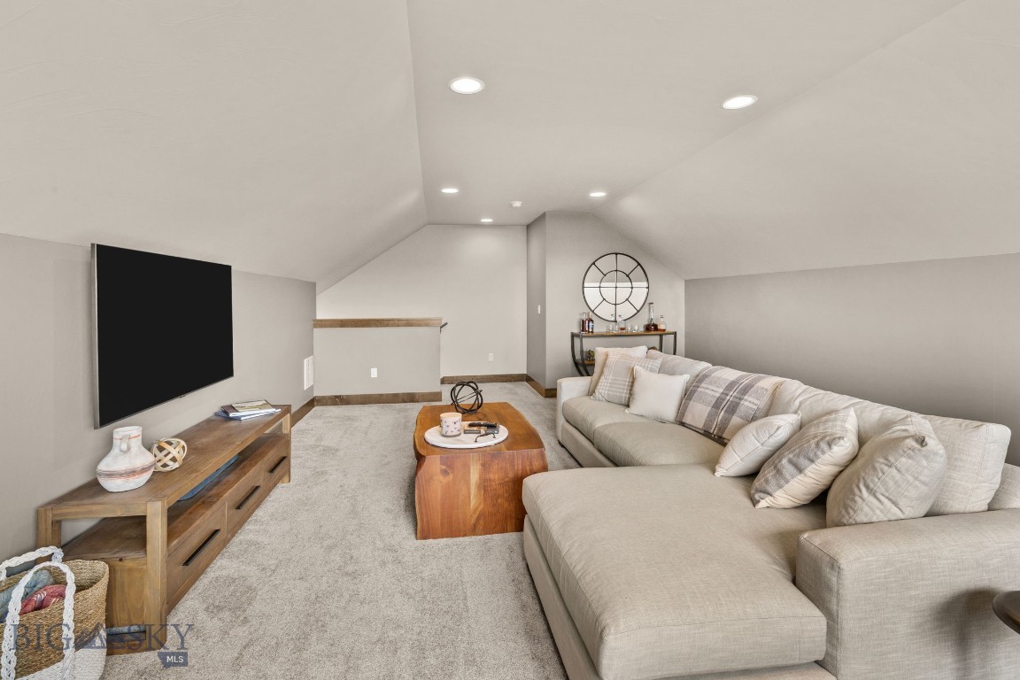 108 Travelers Way