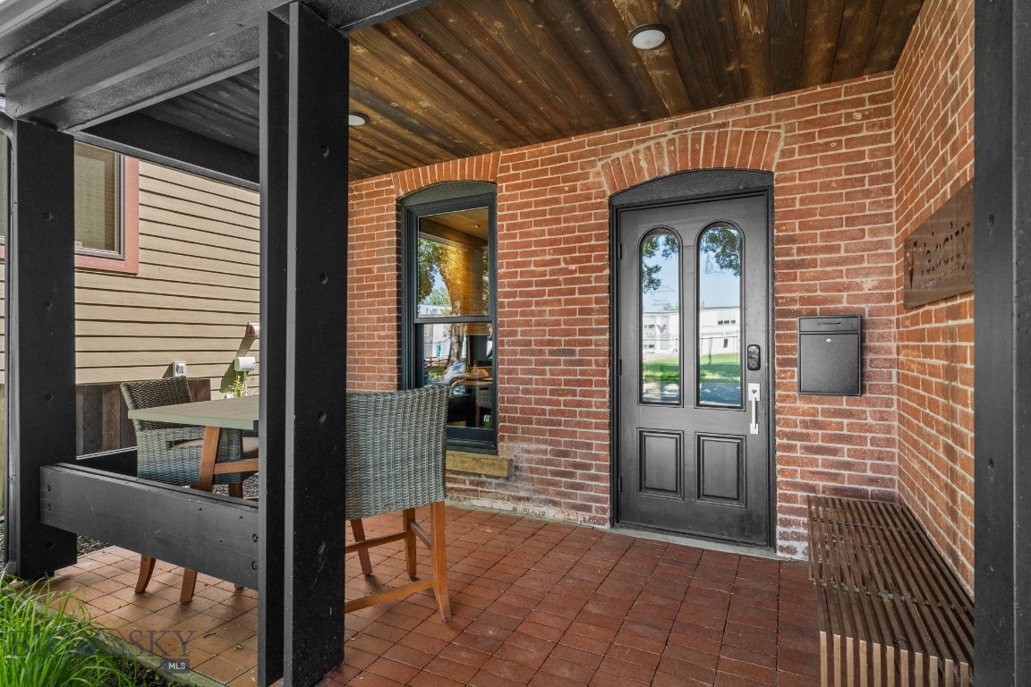 102 N Church Avenue