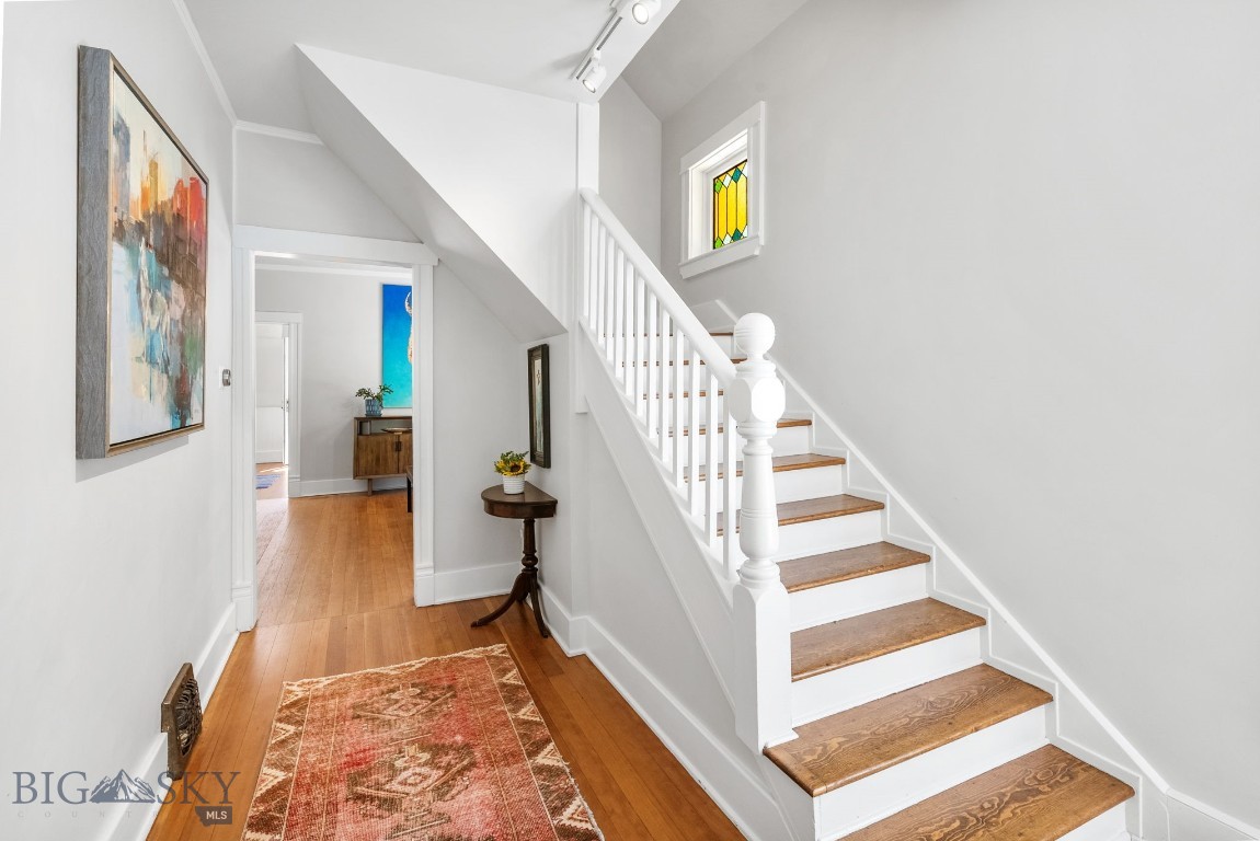 206 S 7th Avenue