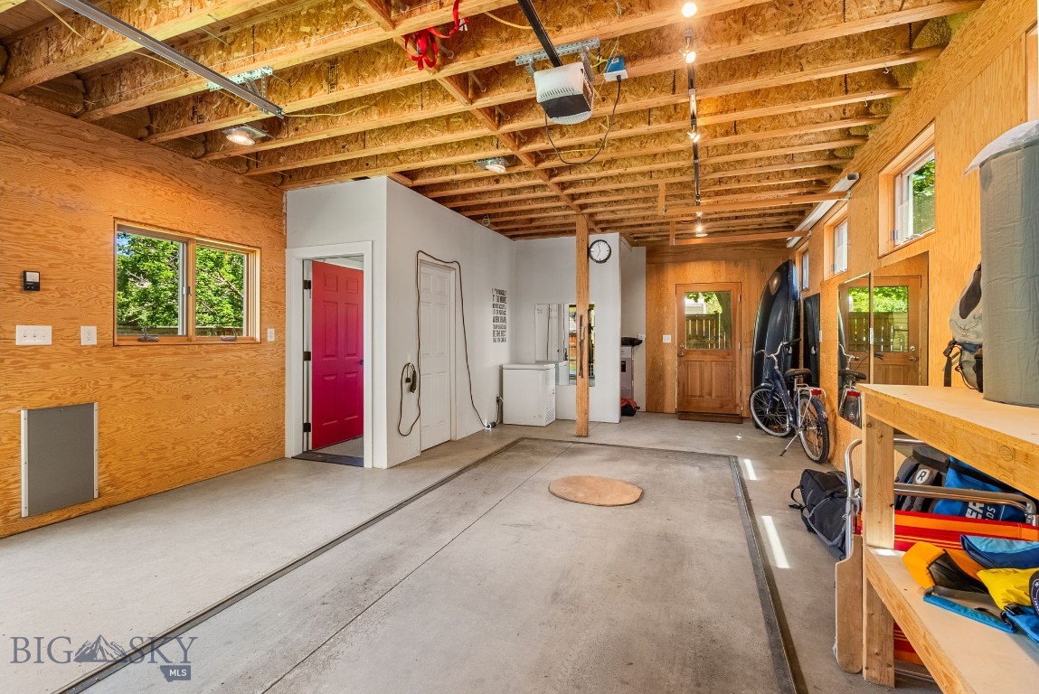 206 S 7th Avenue