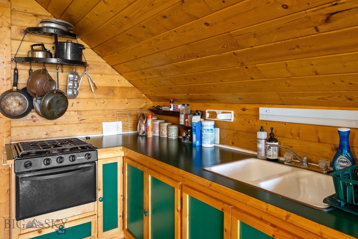502 Quinn Creek Road