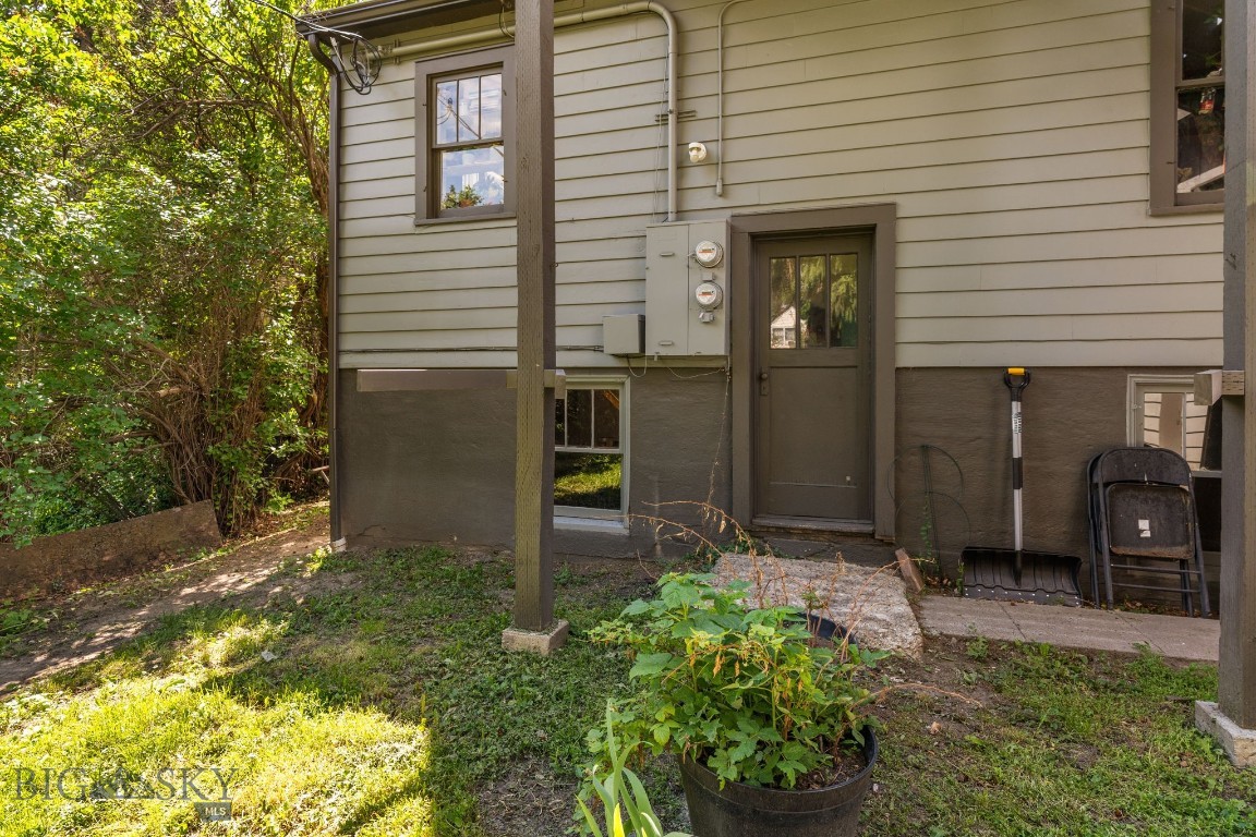 818 S 7th Avenue