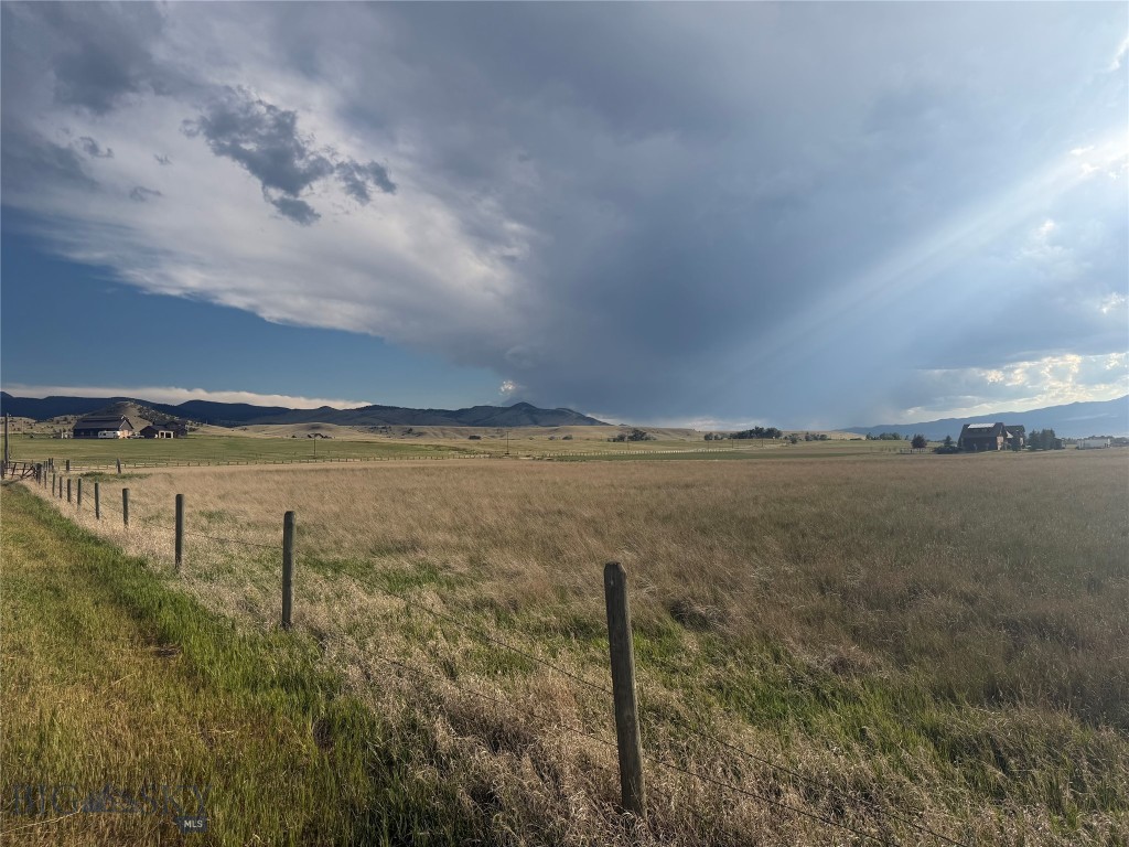 TBD N Lewis And Clark Trail