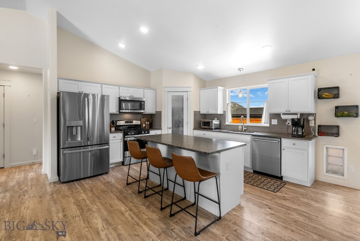 1502 Roundup Boulevard