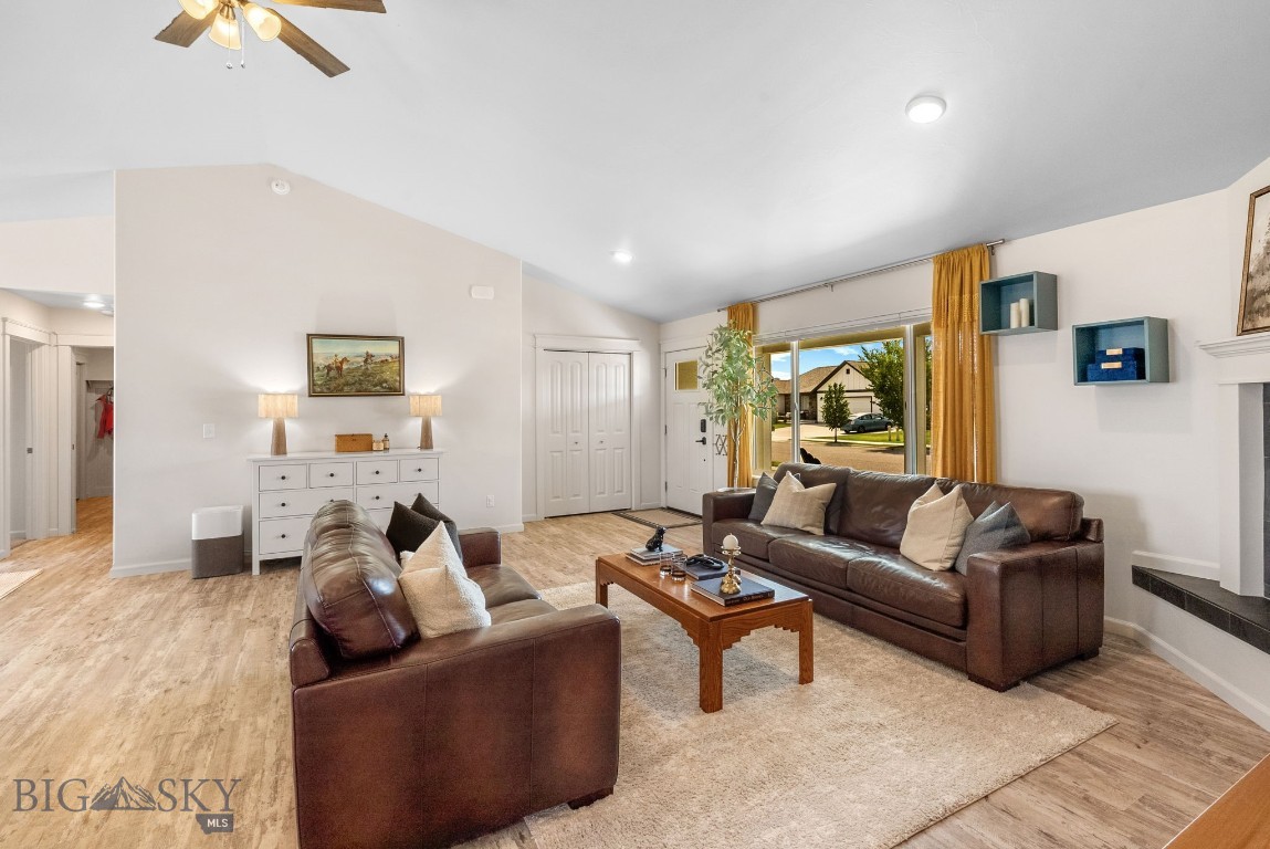 1502 Roundup Boulevard