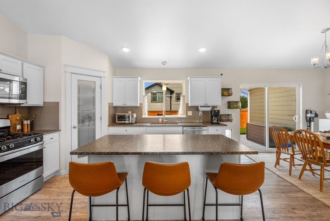 1502 Roundup Boulevard