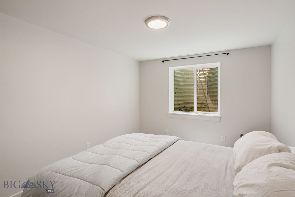 1502 Roundup Boulevard