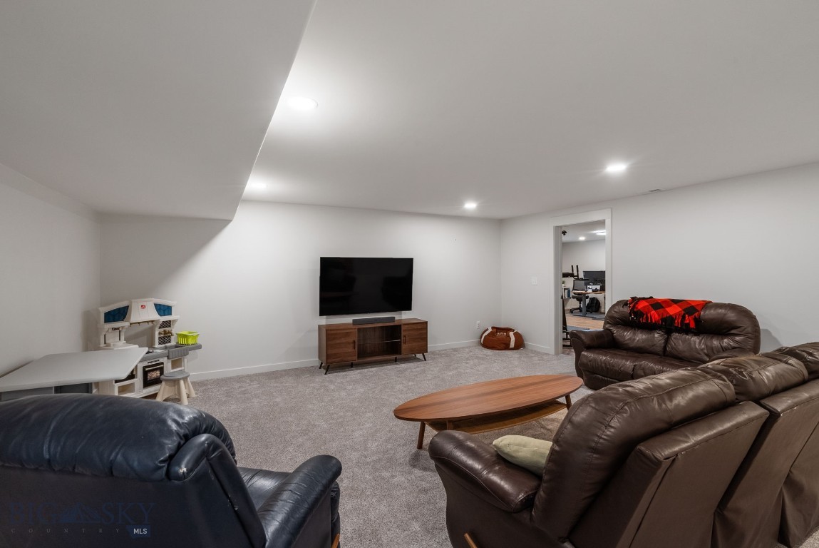1502 Roundup Boulevard