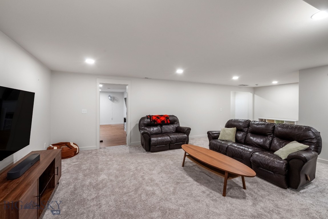 1502 Roundup Boulevard