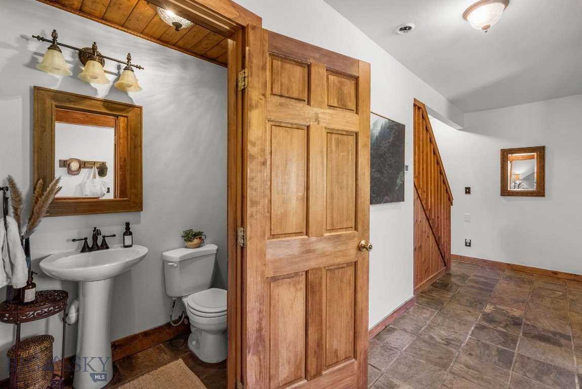 3395 Trail Creek Road