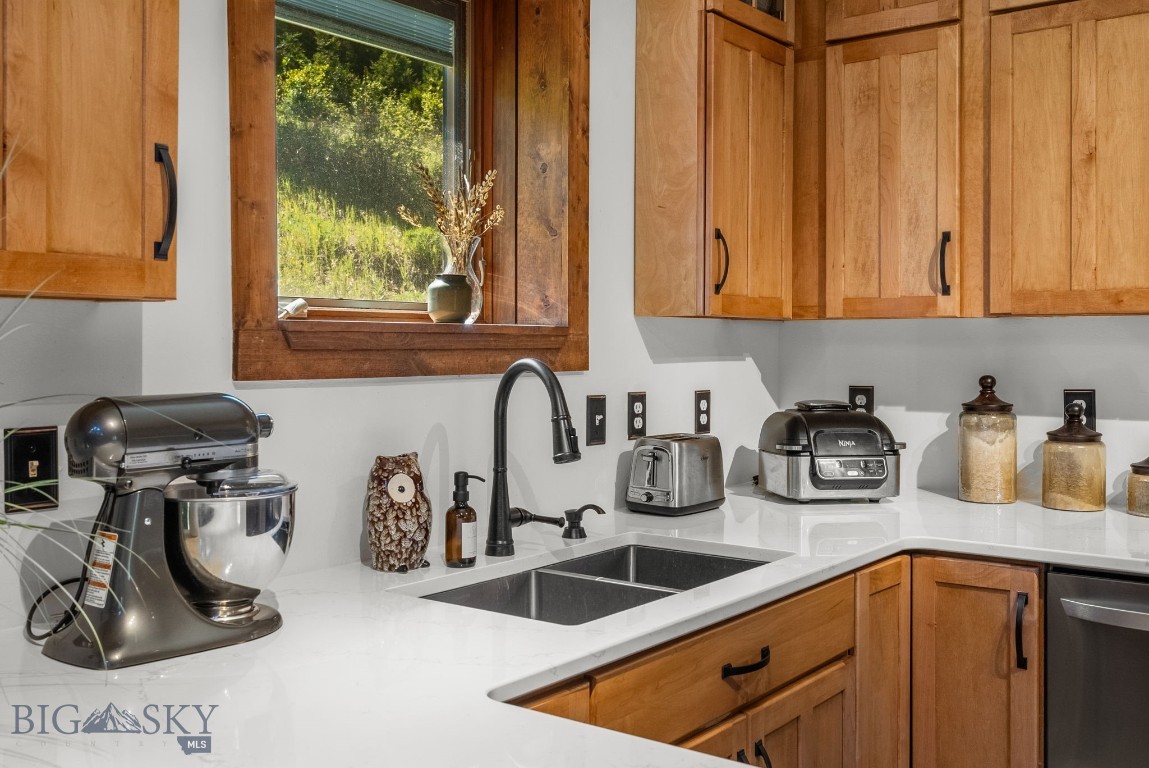 3395 Trail Creek Road