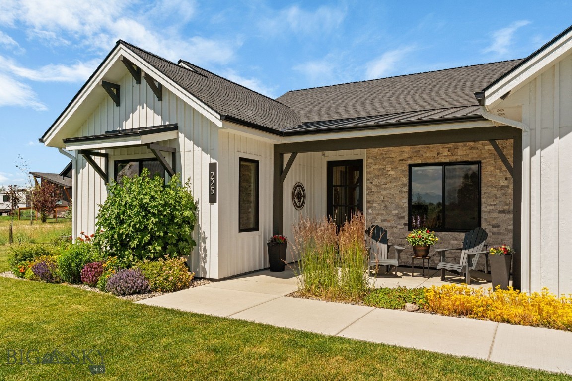225 Riparian Way