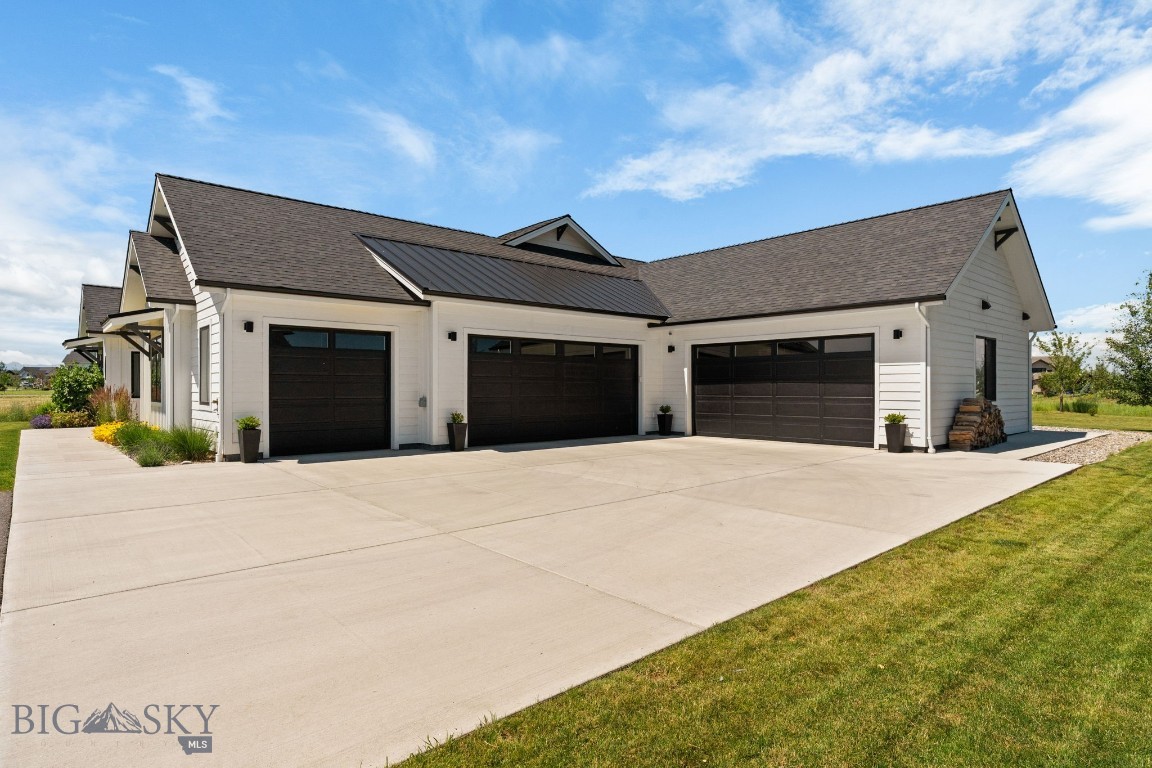 225 Riparian Way