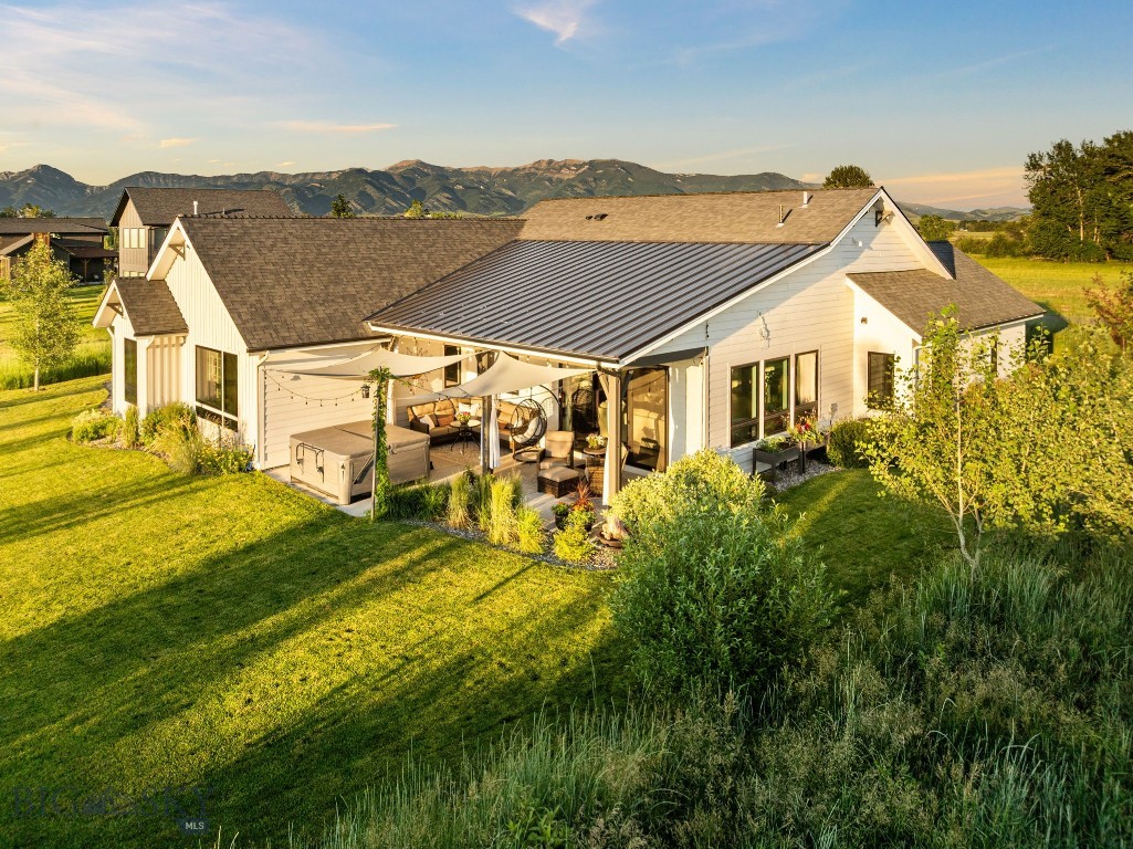 225 Riparian Way
