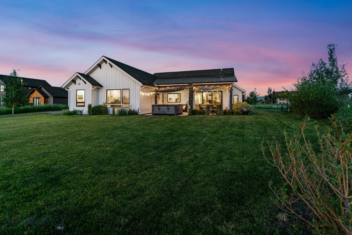 225 Riparian Way