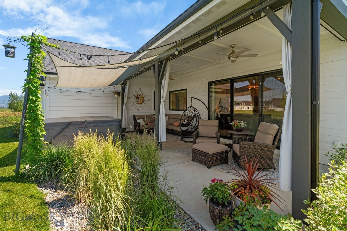 225 Riparian Way