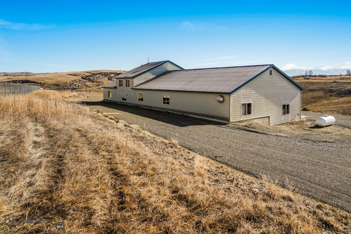 300 Buffalo Jump Road