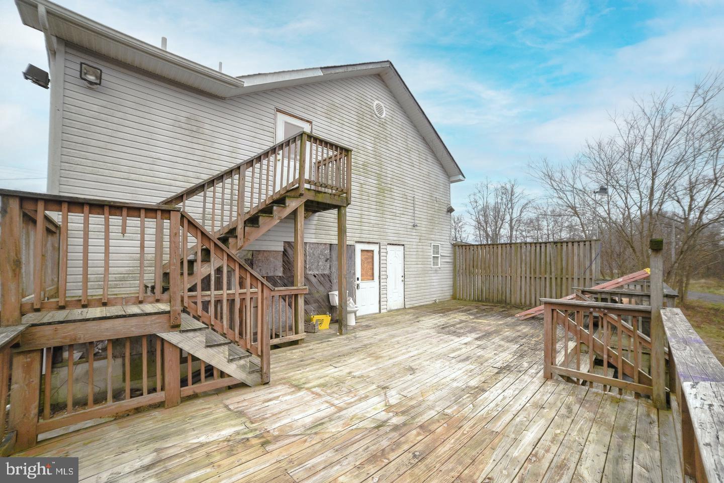 1232 E Mount Harmony Rd