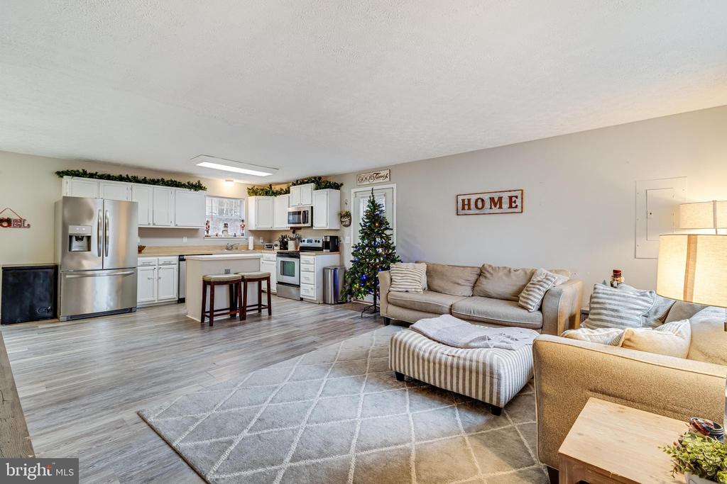727 BALD EAGLE LANE