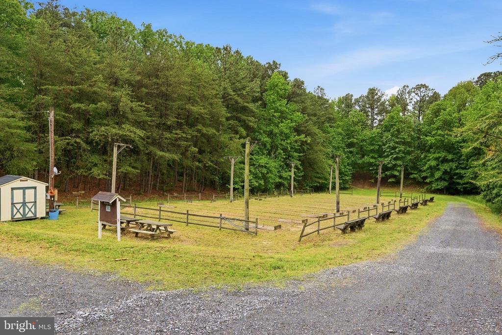 455 TUMBLEWEED TRAIL