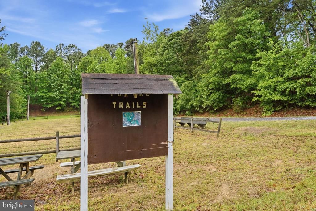 455 TUMBLEWEED TRAIL