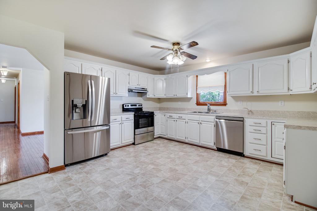 5620 SERENITY LANE