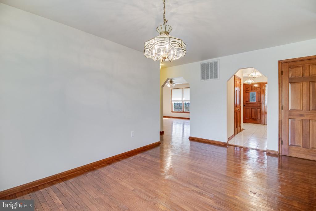 5620 SERENITY LANE