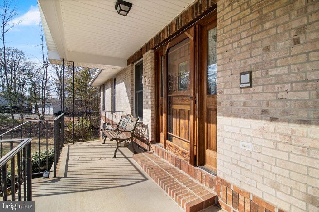 5620 SERENITY LANE