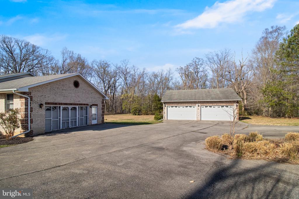 5620 SERENITY LANE
