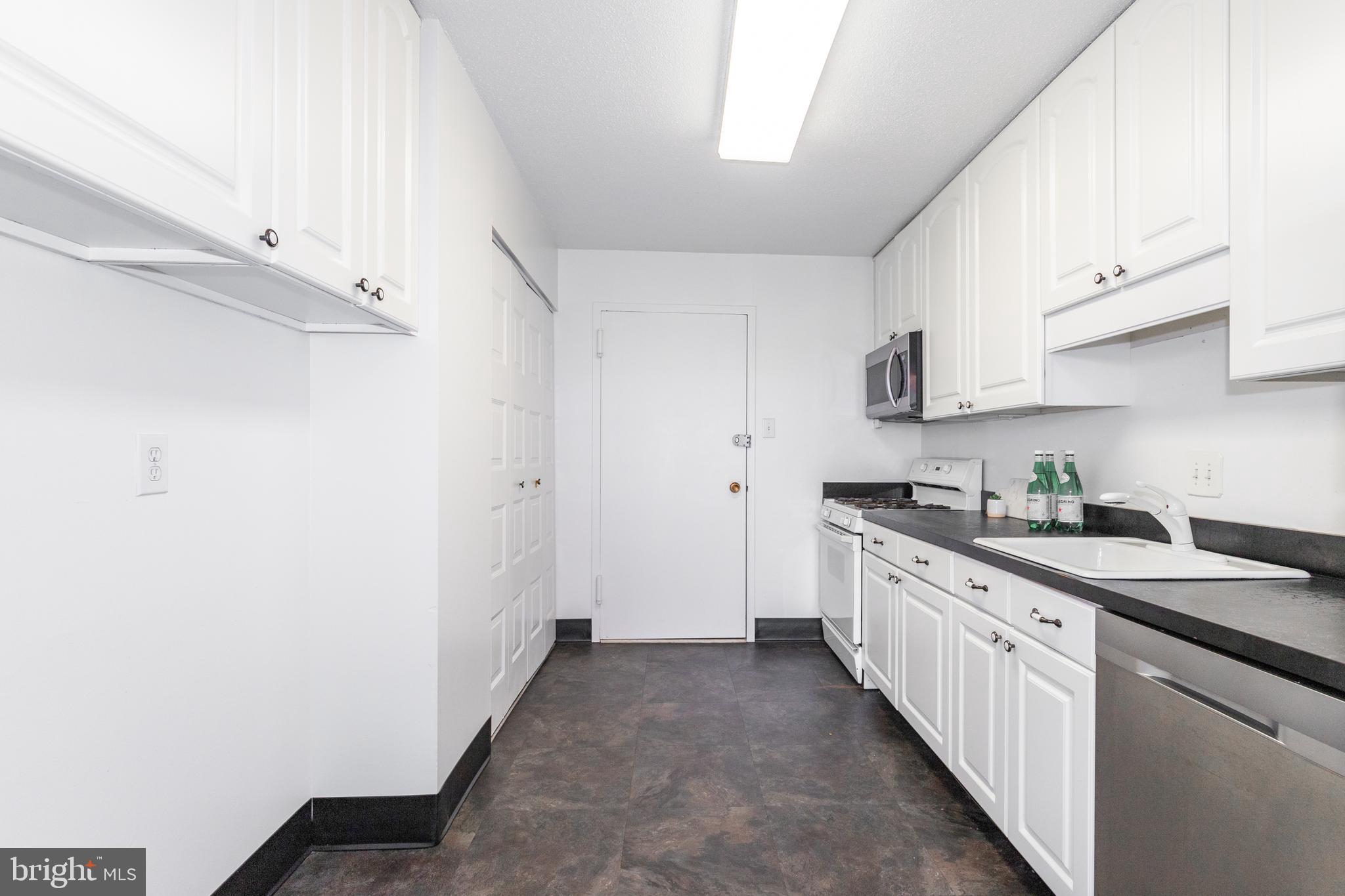 6100 Westchester Park Dr #717