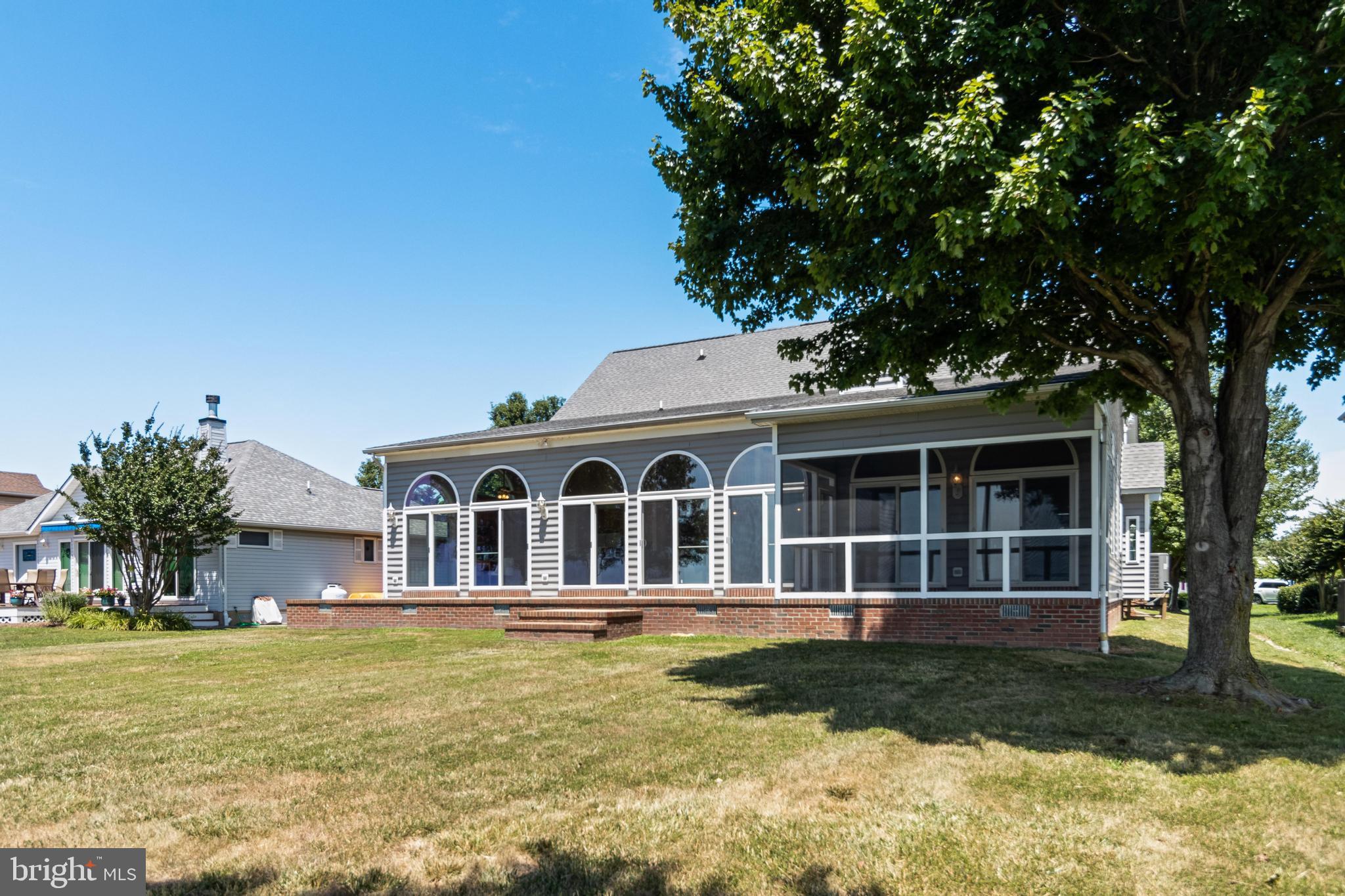 17587 Whitestone Dr