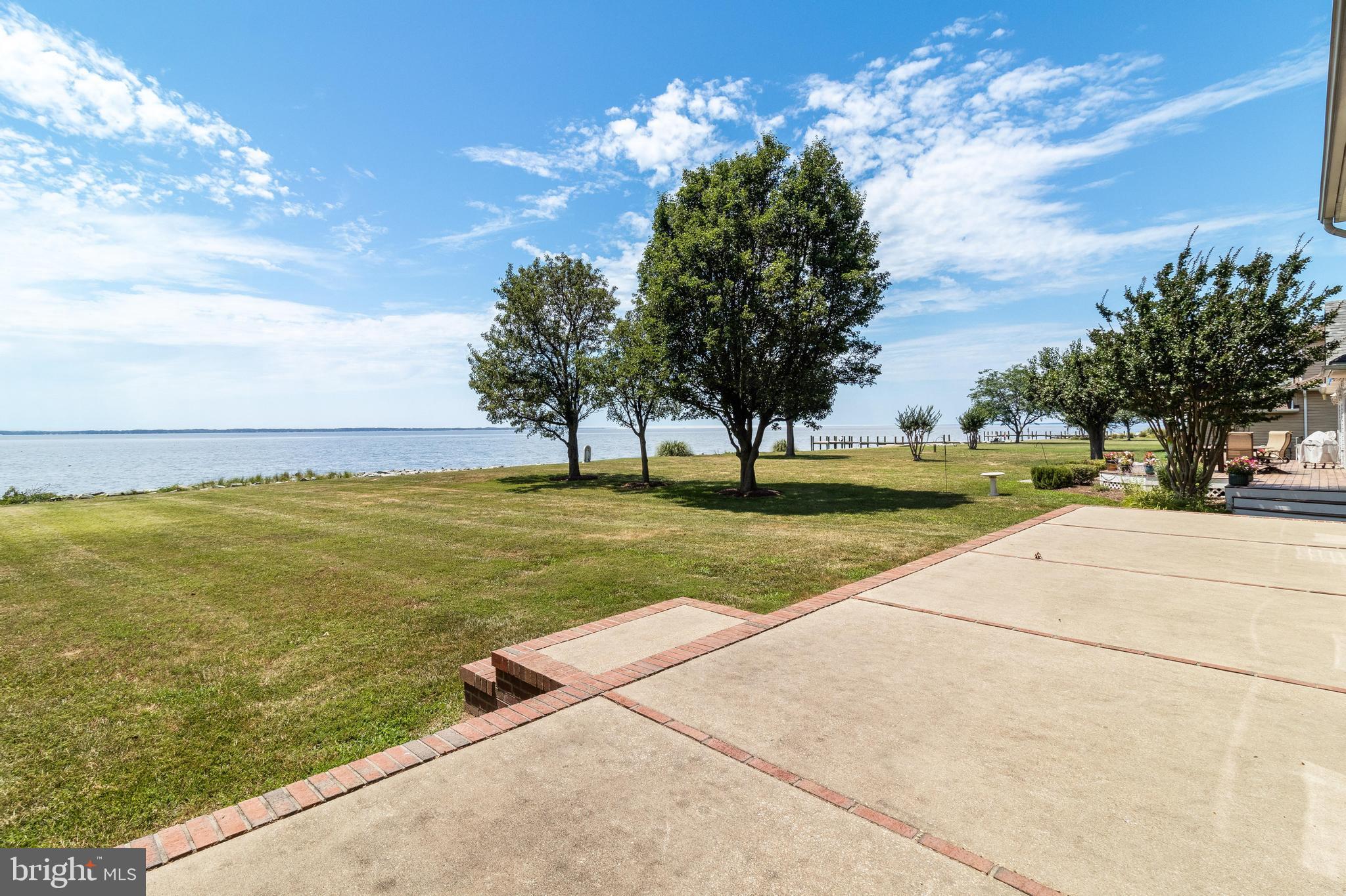 17587 Whitestone Dr
