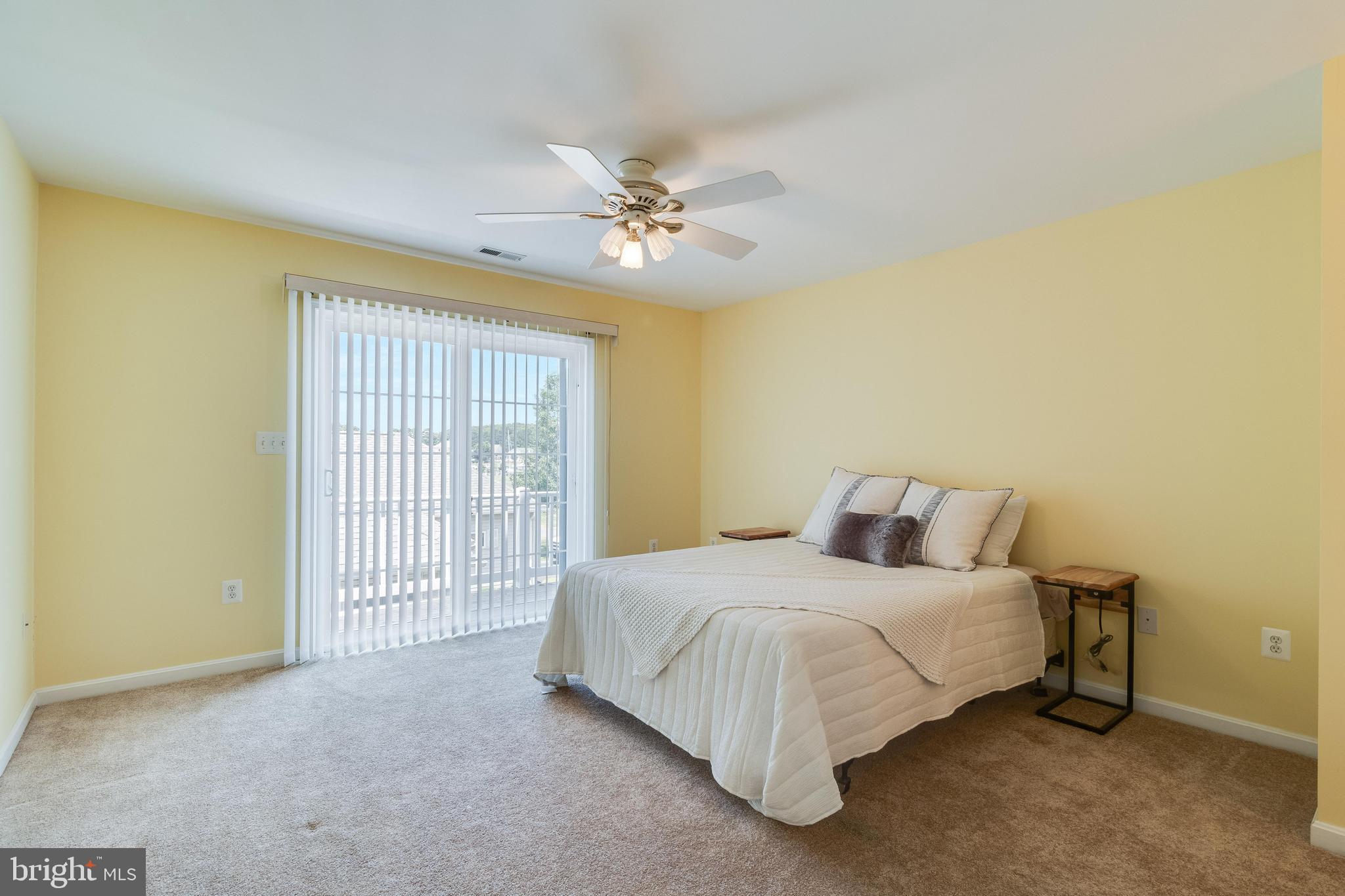 17587 Whitestone Dr
