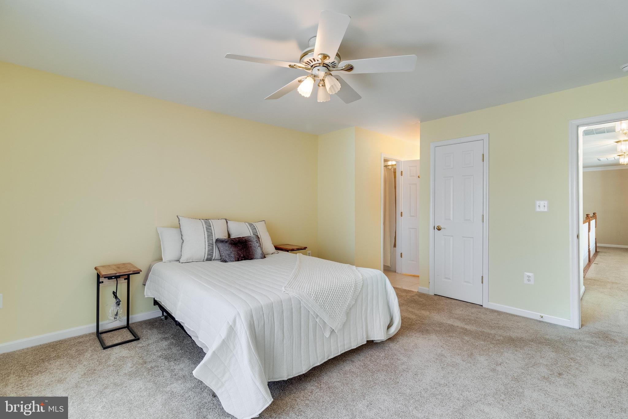 17587 Whitestone Dr