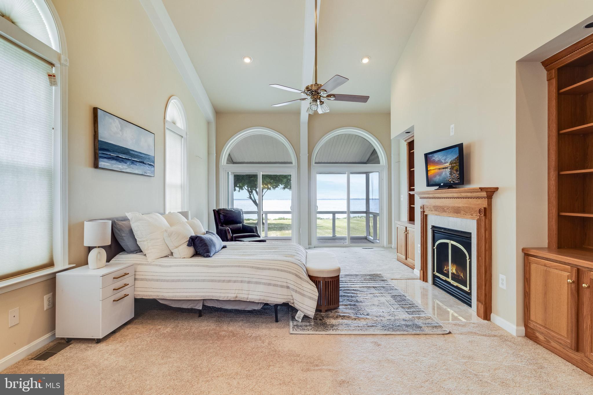 17587 Whitestone Dr