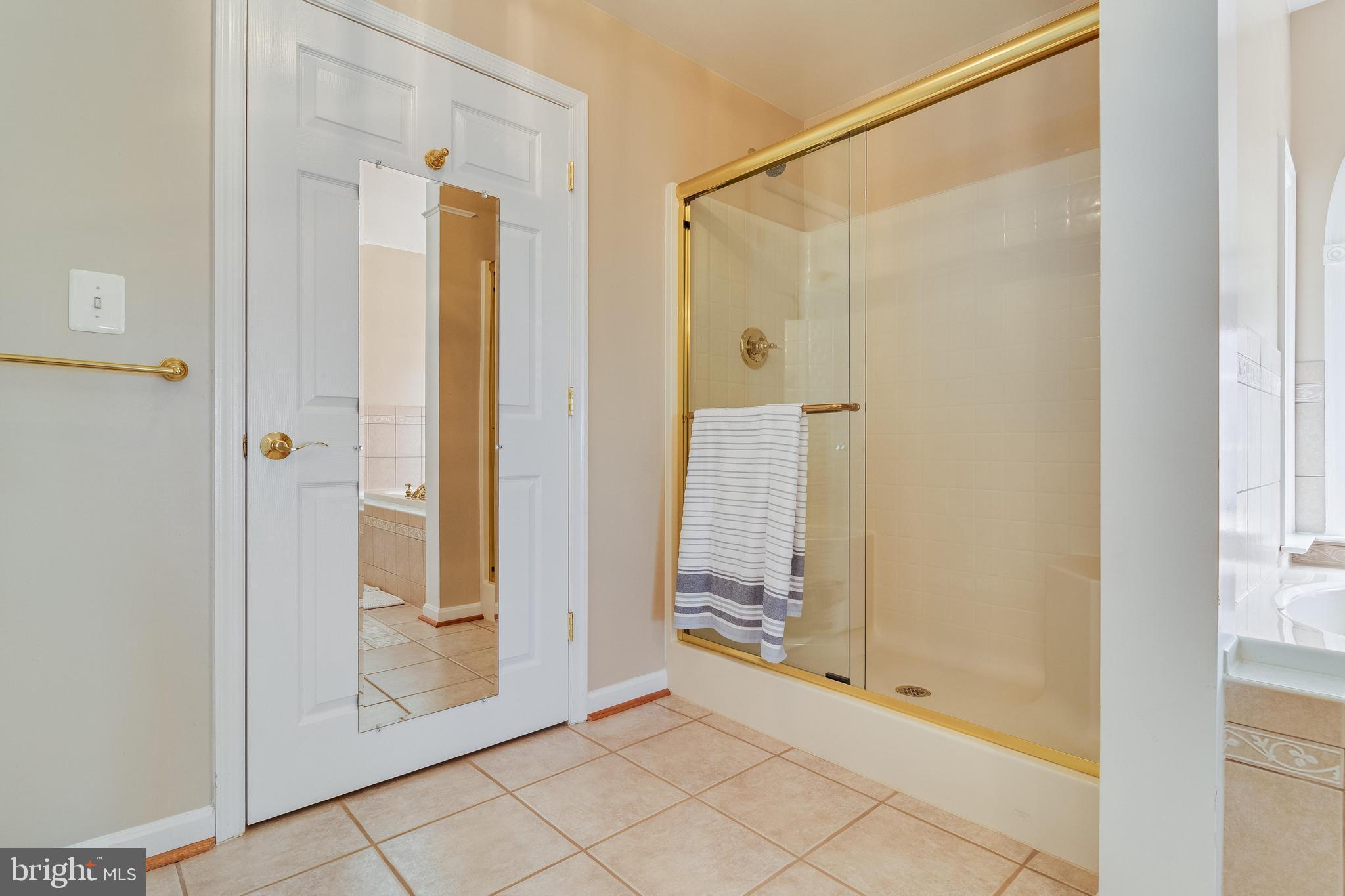 17587 Whitestone Dr
