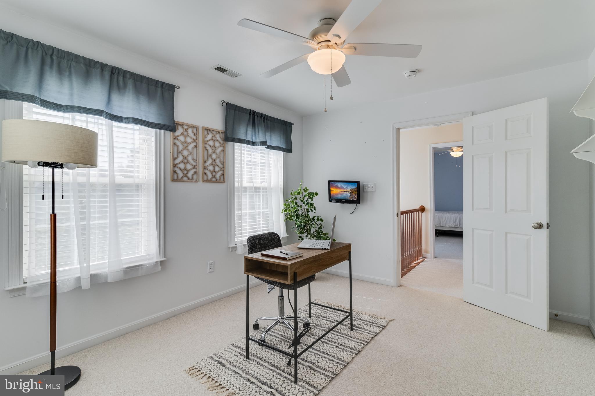 22140 Goldenrod
