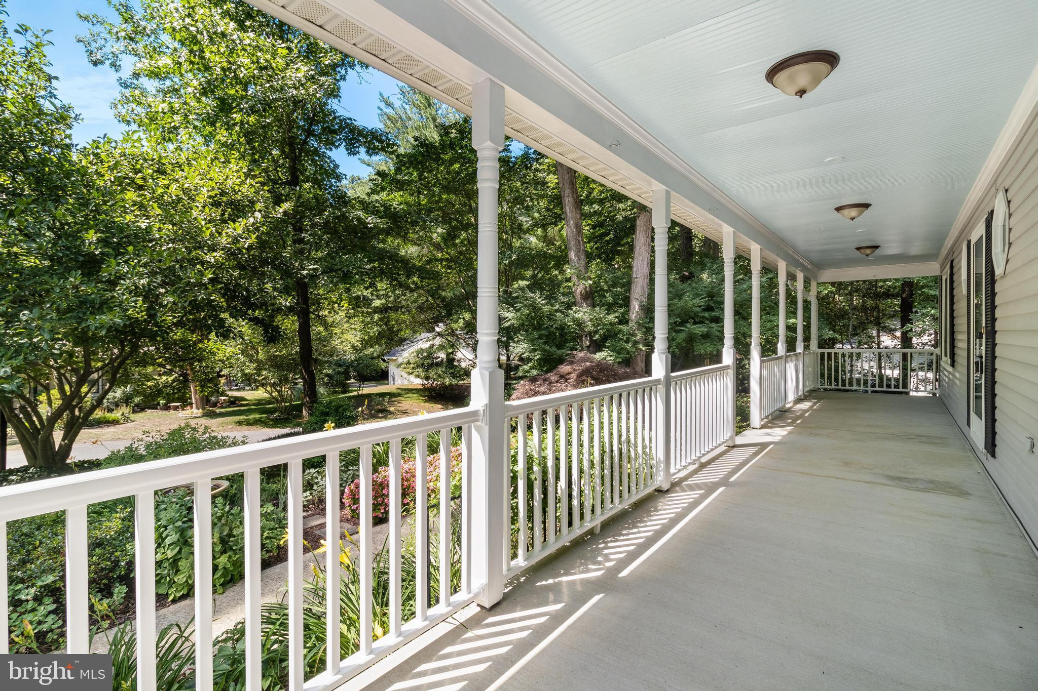 23284 Hickory Hollow Ln