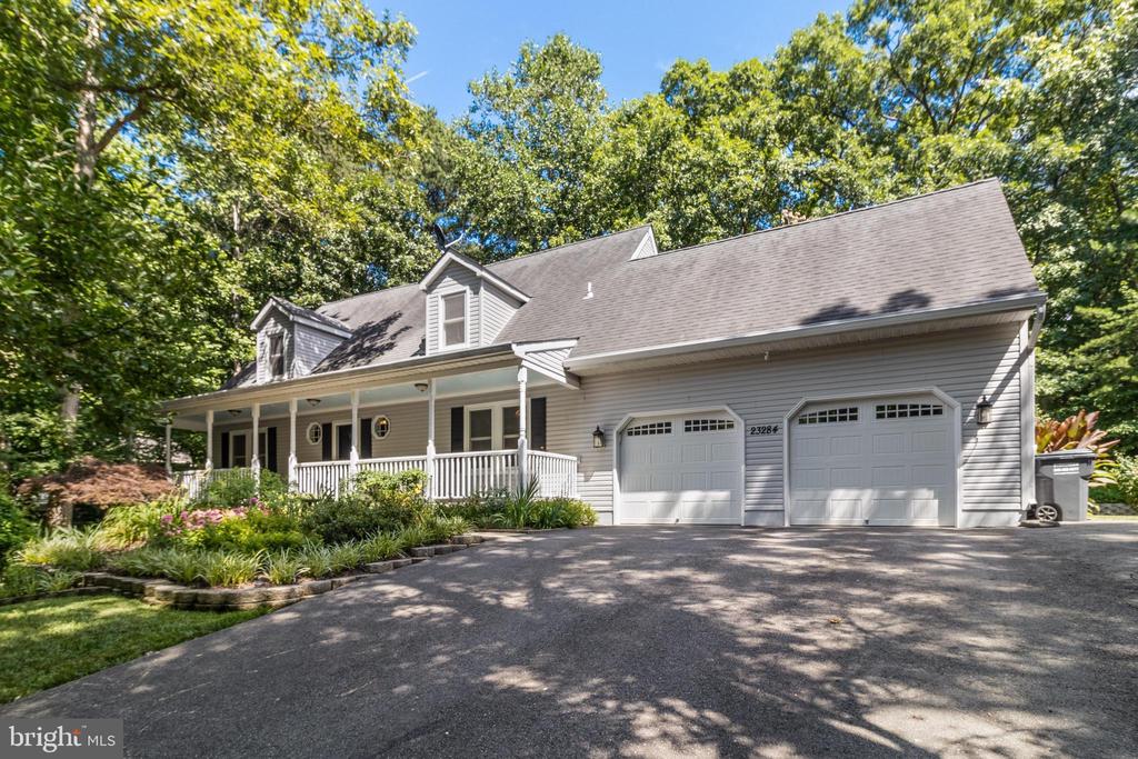 23284 Hickory Hollow Ln