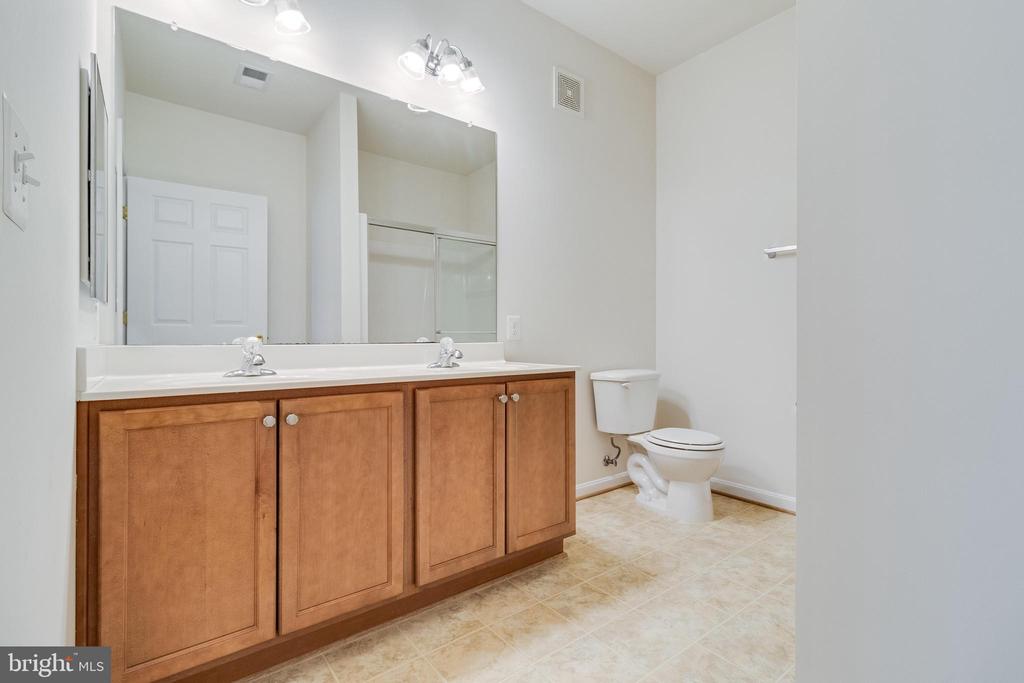 23560 F D R BLVD #304