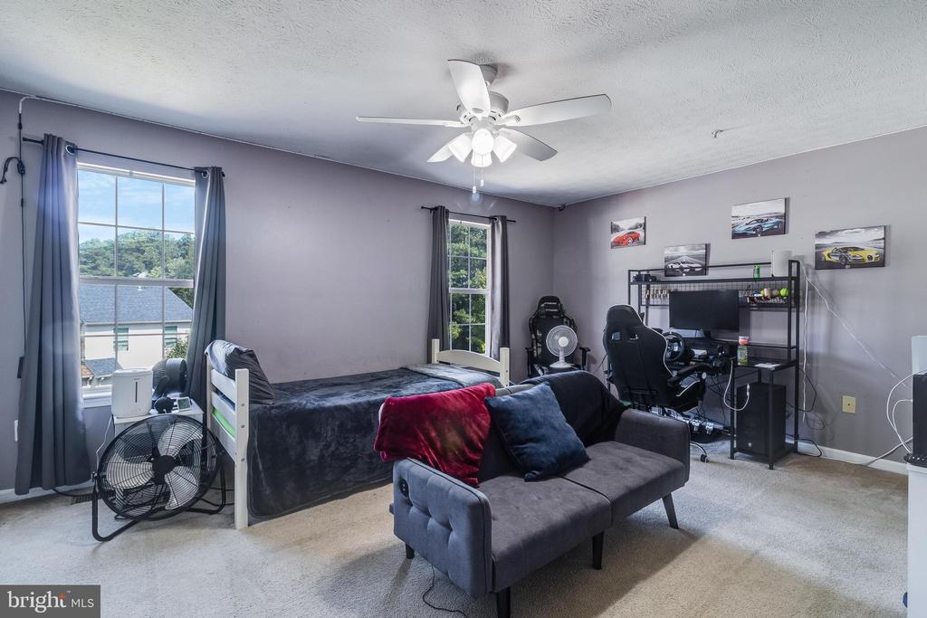 45282 Keyport Ct