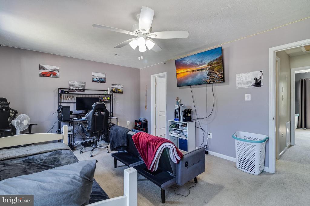 45282 Keyport Ct