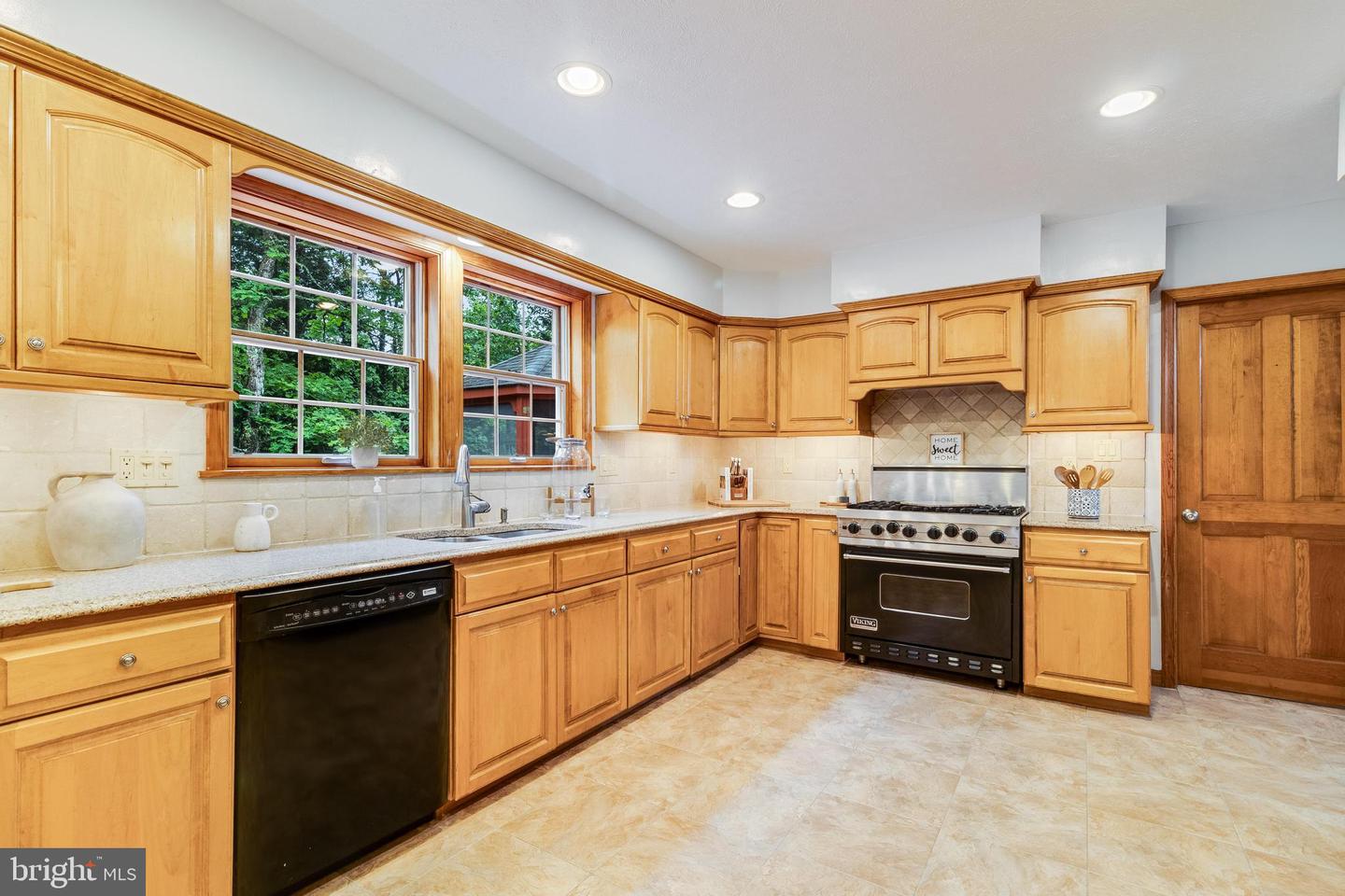 23098 Sweetbay Ln