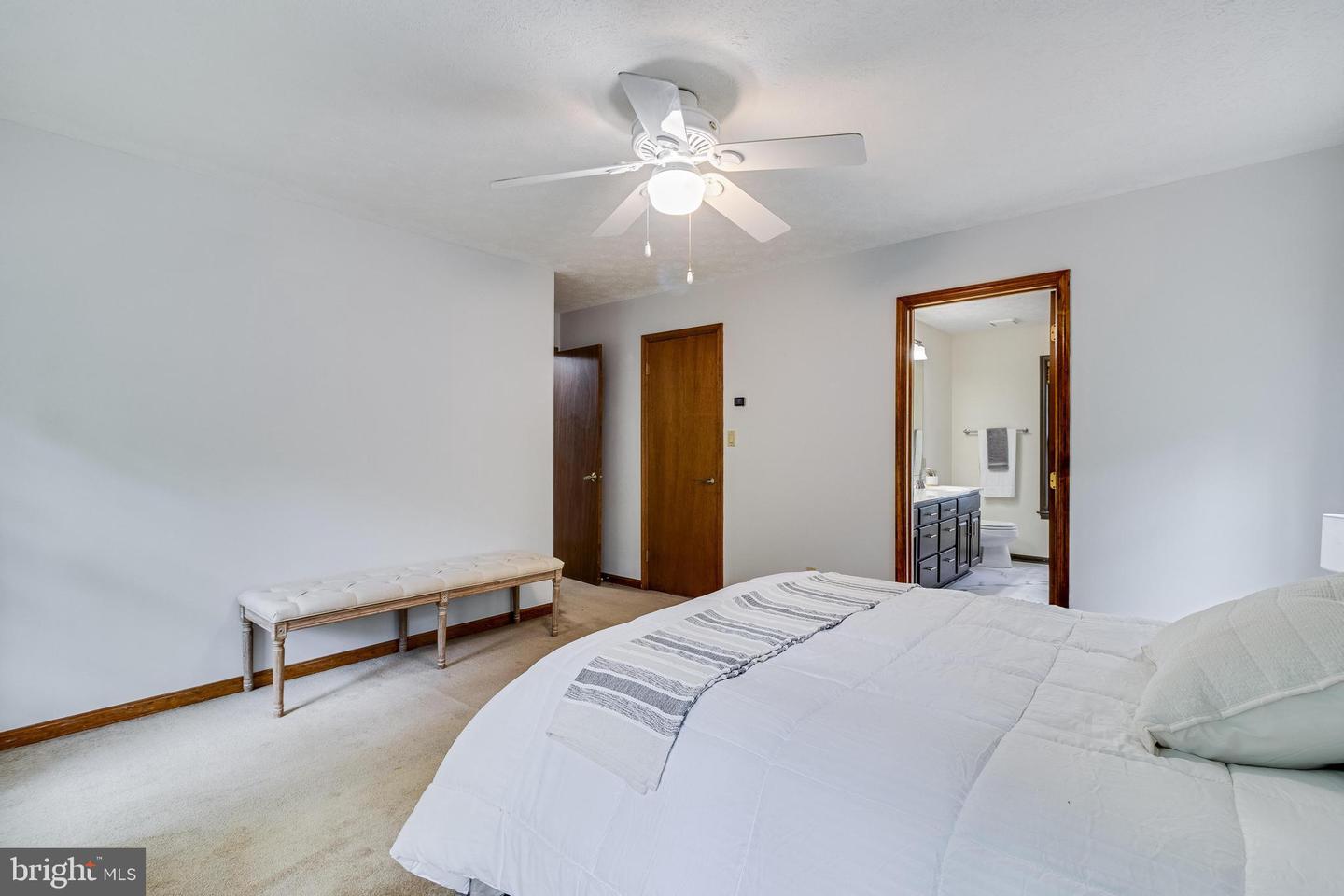 23098 Sweetbay Ln