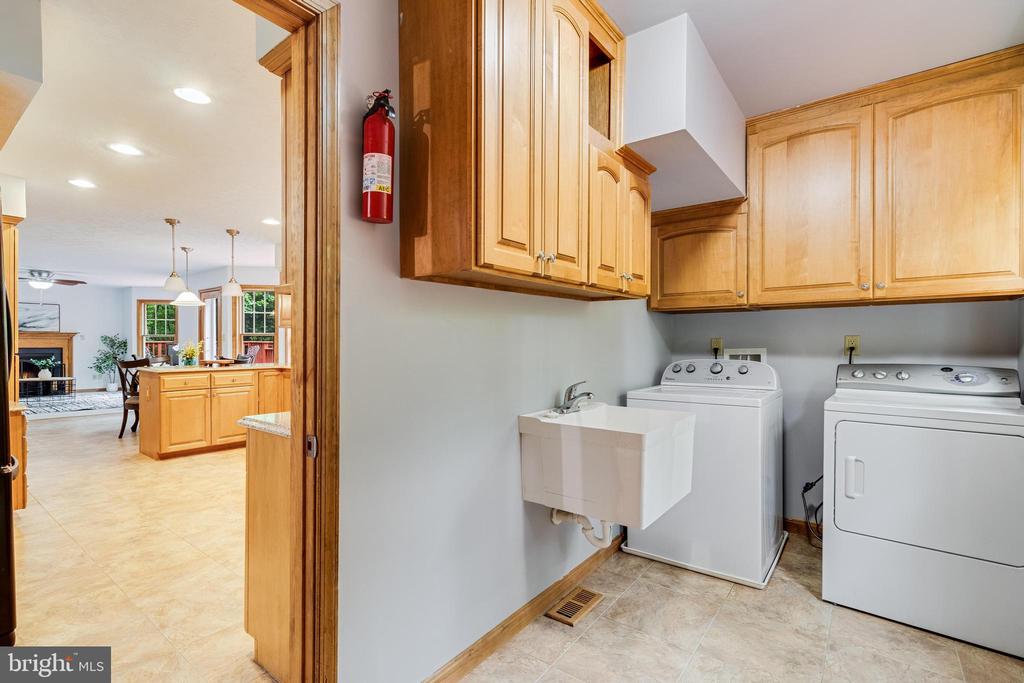 23098 Sweetbay Ln