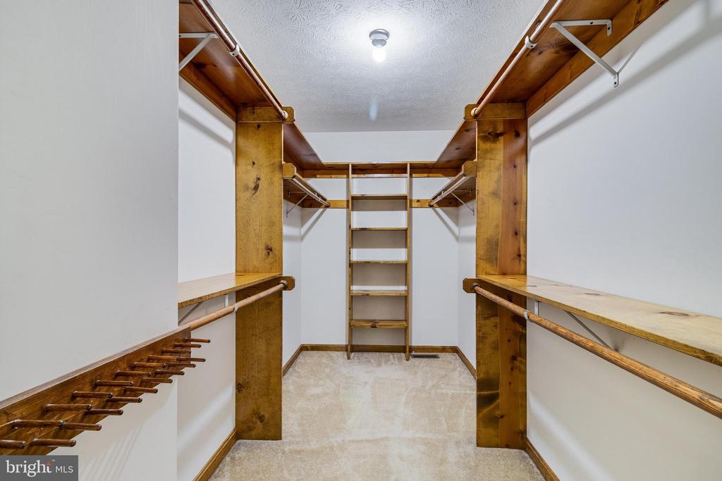 23098 Sweetbay Ln