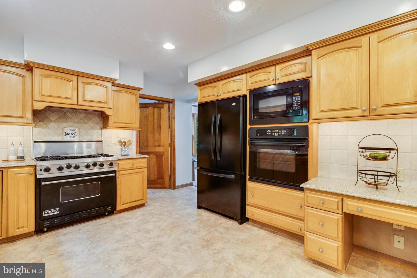 23098 Sweetbay Ln